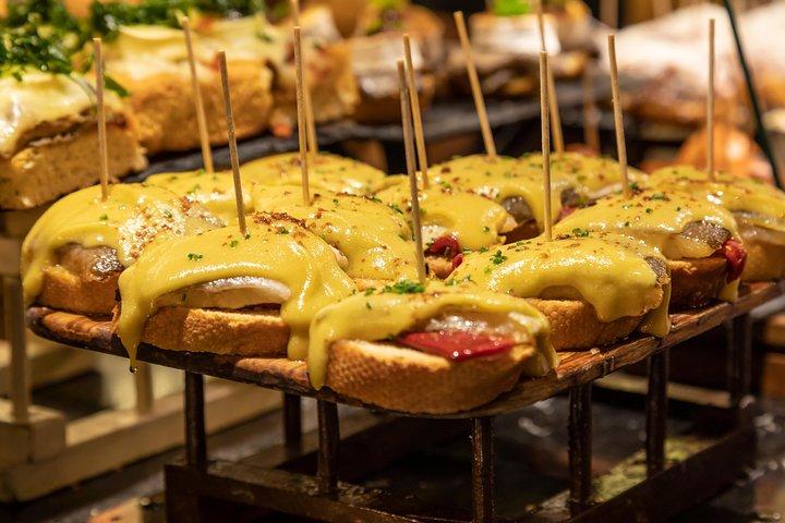Die authentische Bilbao Pintxos, Essen & Wein Tour mit einem Einheimischen