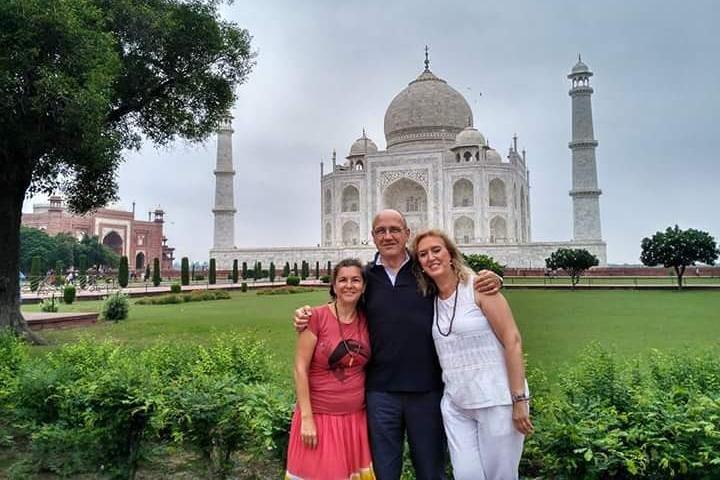Tour privato di Taj Mahal Agra in auto da Delhi