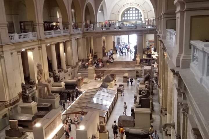 Pyramids of Giza & the Egyptian museum full day tour