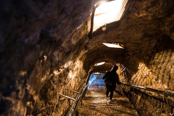 昆明シティツアー：龍門、華頂寺、大観閣