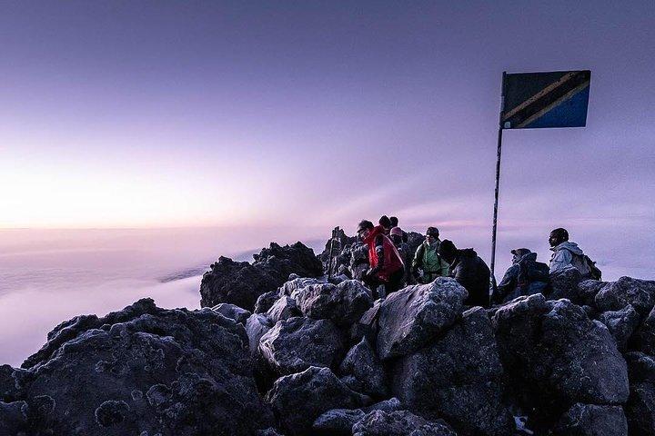 Cuatro días Monte Meru, Huellas Kili