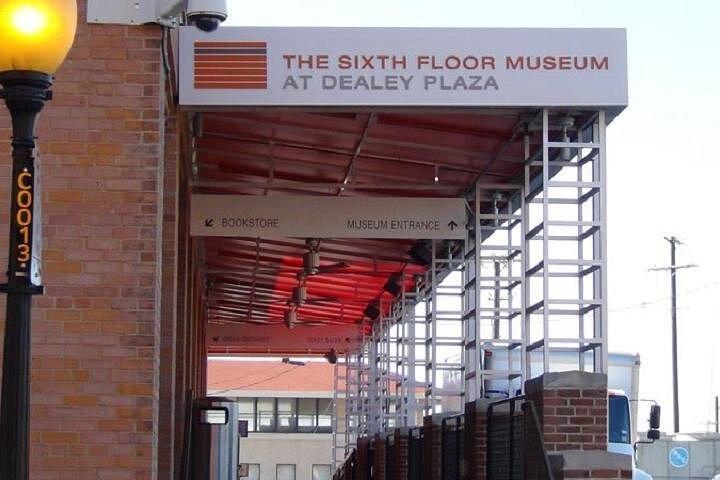 ダラスとJFKの6階博物館とオズワルドルーミングハウスでの1日ツアー