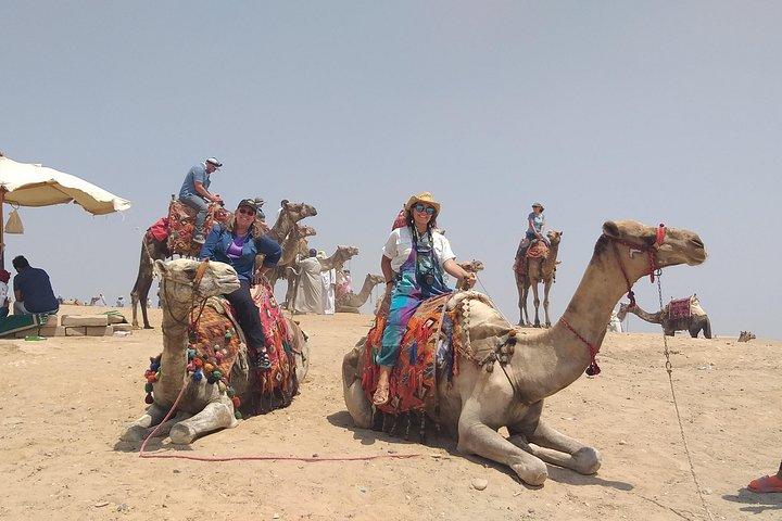 Privédag: Gizeh-piramides, Egyptisch museum en de oude markt