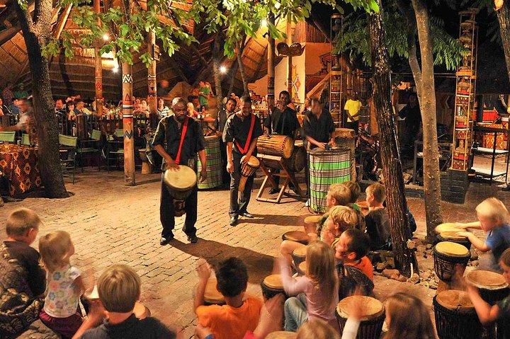 Boma middag og trommeshow