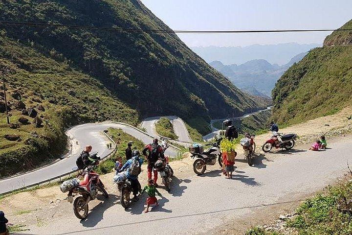 ハノイからクイニョン経由サイゴンへのバイクツアー - 12日間