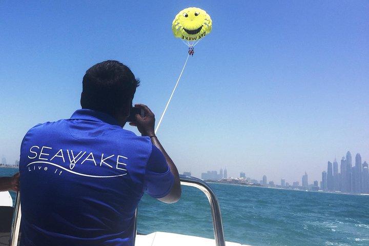 Jumeirah Beach Parasailing Experience i Dubai