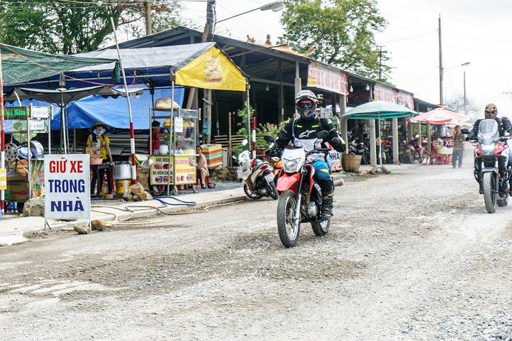 サイゴンからのホンダXR 150バイクのレンタル