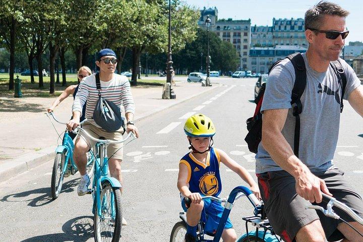Tour à vélo : Tour Eiffel, Louvre et Notre-Dame