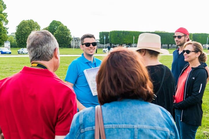 Loire Valley Wine and Castles Small-Group Day Trip from Paris