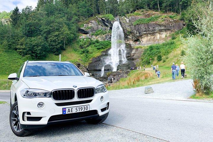Bergen til Hardangerfjord VIP-bil + privat yacht Fjordcruise
