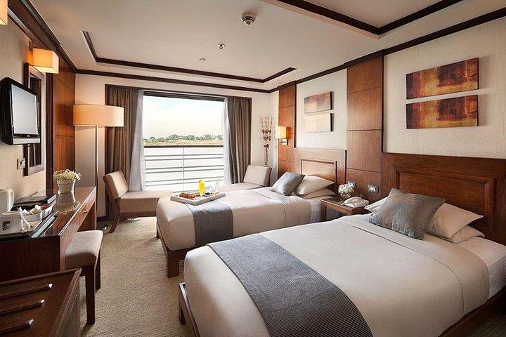 4 nights on 5 stars cruise luxor&Aswan tours&hot air balloon from Cairo by plane