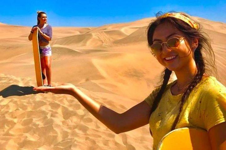 Paracas, Ica og Huacachina Oasis fra Lima med Touristic Van