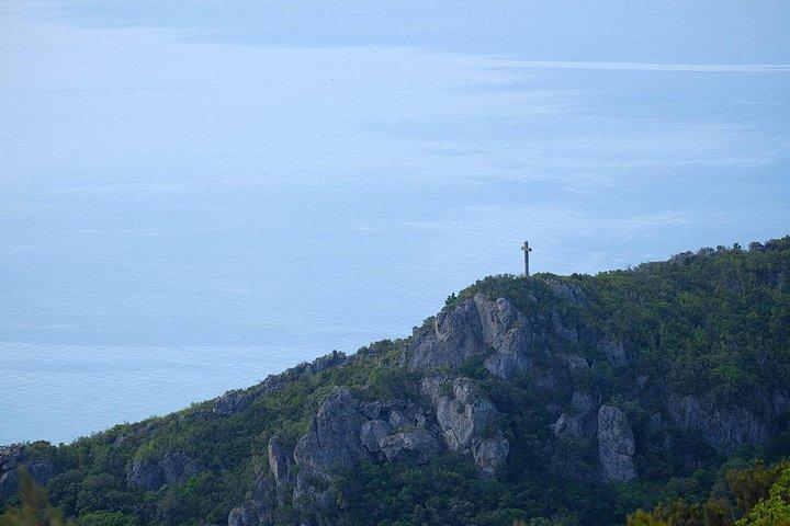 Discover Sintra's Hidden Trails: A Unique Hiking Experience