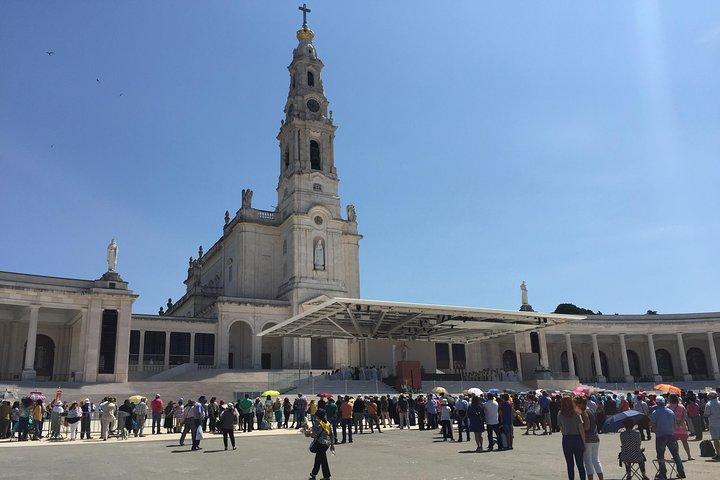 Excursion privée d'une journée à Fatima, Batalha, Nazaré et Óbidos