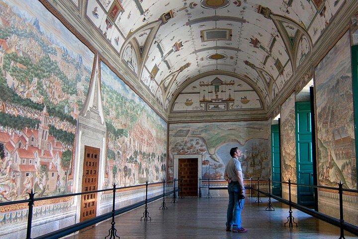 Tour privado de dia inteiro em Madrid, Escorial e Vale dos Caídos