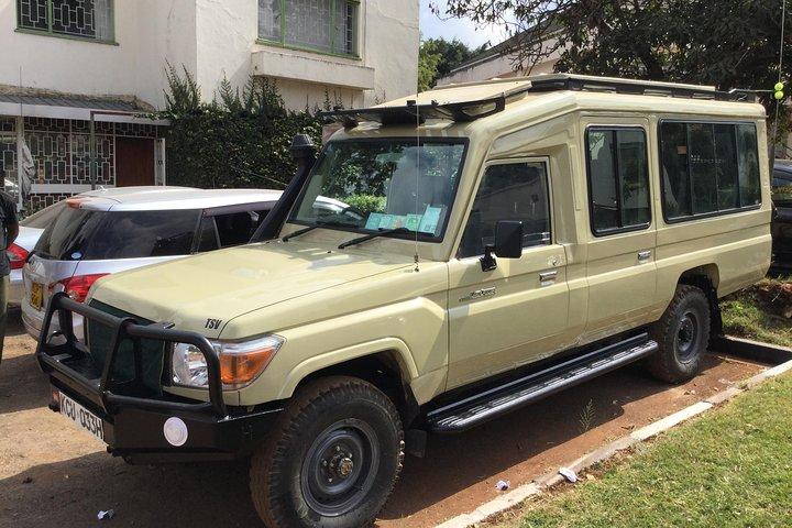Safari Landcruiserを使用したナクル湖の日帰り旅行