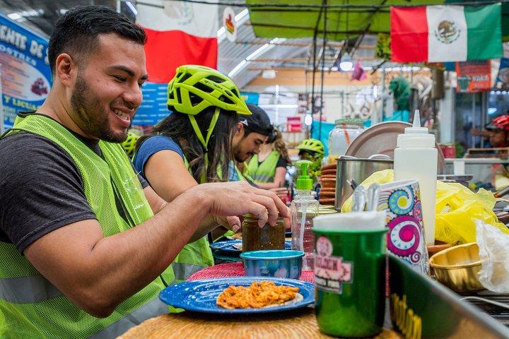 Foodie LoversとトレンディなCDMX E-バイクツアー