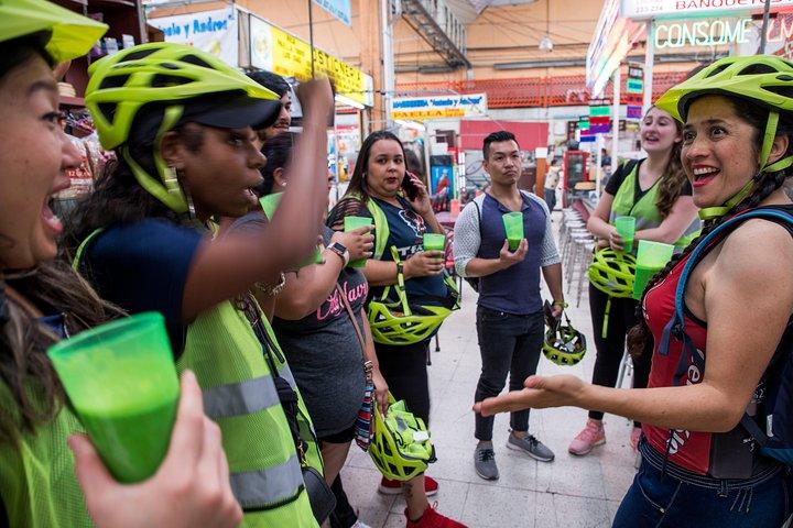 Foodie Lovers en trendy CDMX E-bike Tour