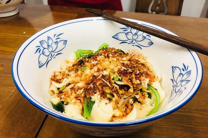 Halve dag Biangbiang-noedels met marktbezoek in Xi'an City