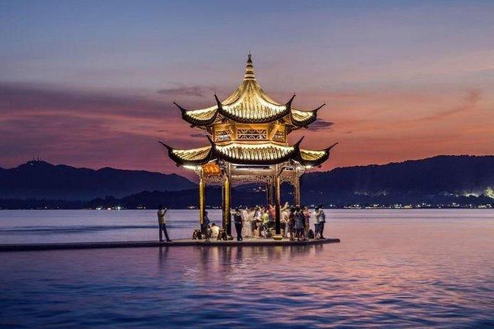 Tour flessibili privati di 2 giorni a Suzhou e Hangzhou da Shanghai con Bullet Train