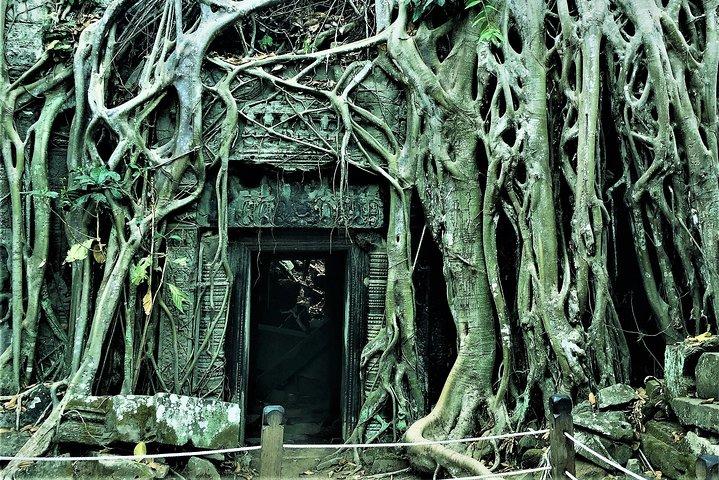 Angkor Wat Small tour Stunning Sunset by Shared Tour