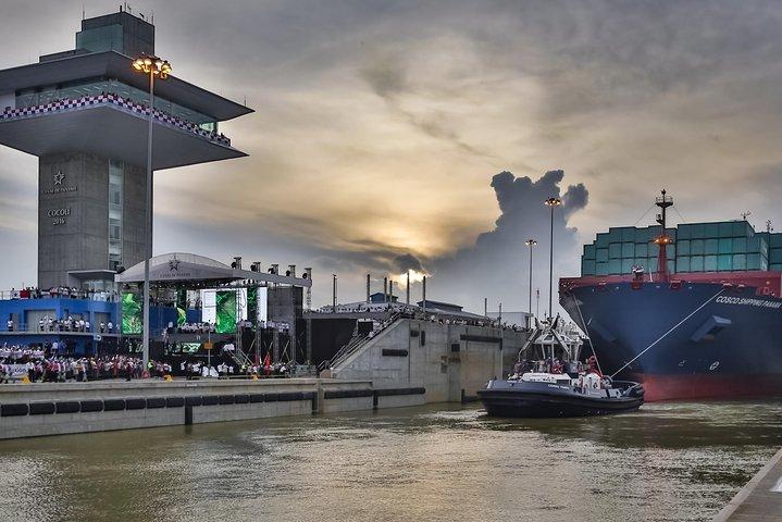 Excursion of the Panama Canal Miraflores Lock, Aguas Claras