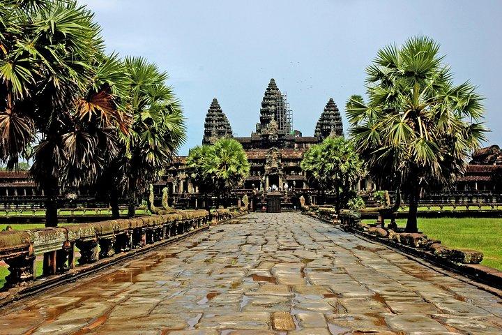 Heldags Angkor Temple Complexes Discovery Tour med Join-In Minivan