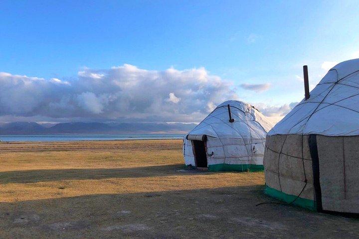 El magnífico y místico lago Son Kol en 2 días