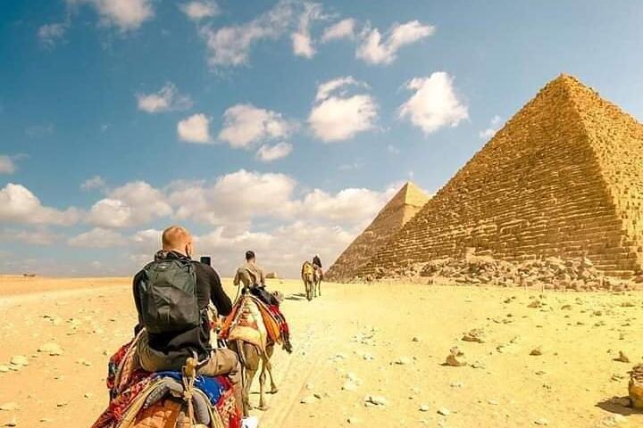 Privétour bij de piramides van Gizeh, Memphis City, Dahshur en Sakkara-piramides.
