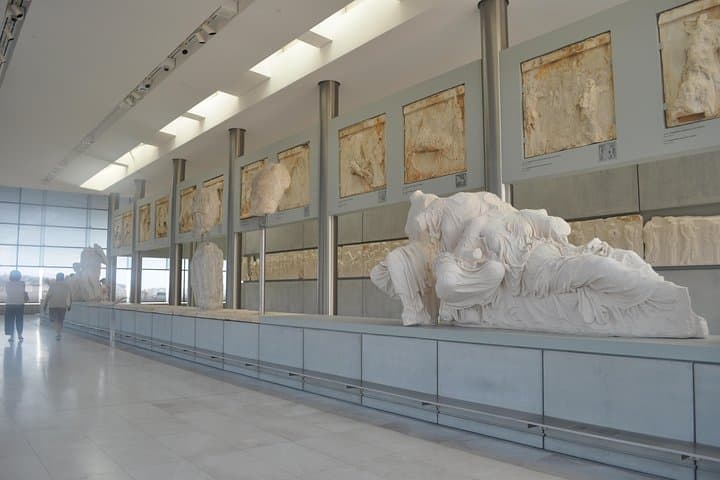 Athens Half Day Private Tour (up to 15 in a luxurious Mercedes Minibus)