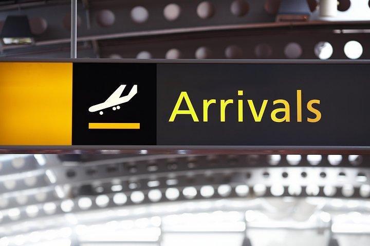 プライベート到着転送：ダラマン空港からマルマリスおよびイチメレル地域のホテルまで