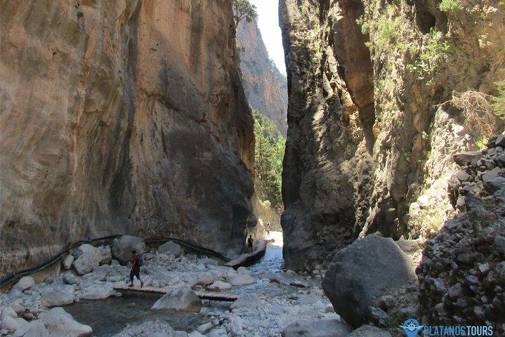 Samaria Gorge Trek: ガイド付きチャニア1日小旅行