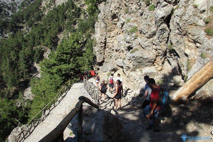 Samaria Gorge Trek: Full-Day Excursion from Rethymno with Guide