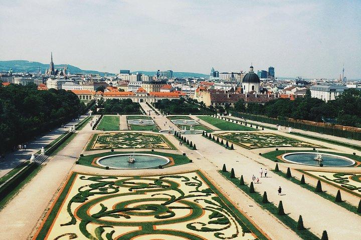 Schloss Belvedere und Museumsführung