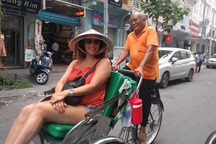 Tour di un'ora in giro per Saigon