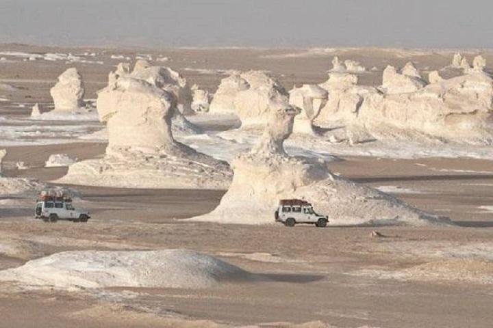 Excursion de 2 jours à l'oasis de Bahariya avec le désert blanc