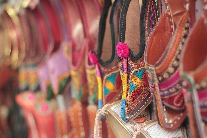 Alla scoperta dei mercati colorati: shopping tour di Jaipur con trasferimenti