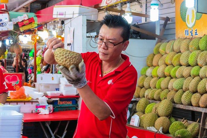 地元の食通と行くシンガポール ホーカー センター ツアー: 100% パーソナライズ