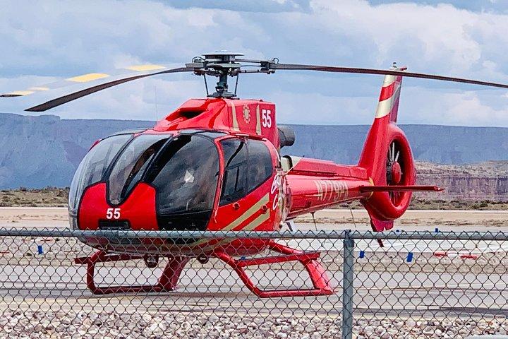 Tour del Grand Canyon con Skywalk e volo in elicottero in spagnolo