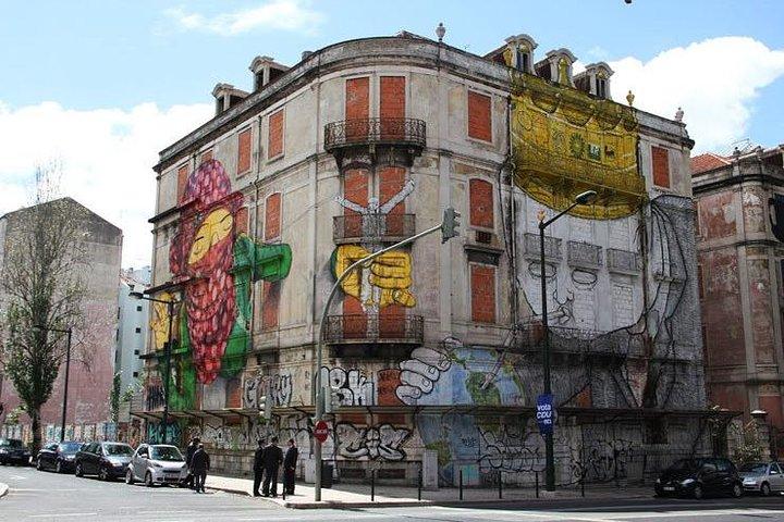 Lissabon Street Art - Privat Tuk Tuk tur med afhentning