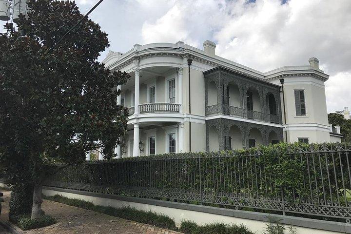 New Orleans City and Cemetery 2-Hour Bus Tour