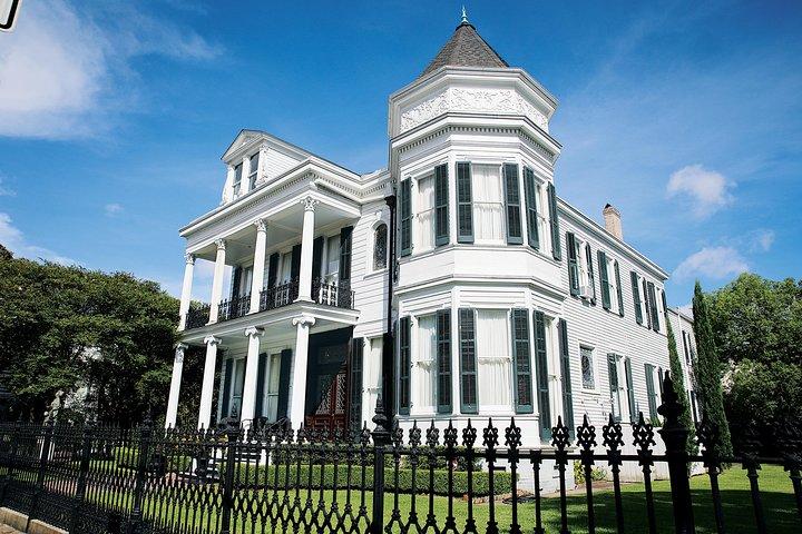 Tour delle case dei ricchi e famosi di New Orleans nel Garden District