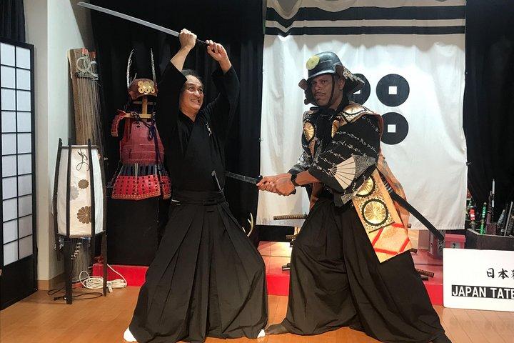 Aprenda a técnica 'Sword' da Katana de Samurai e Ninja
