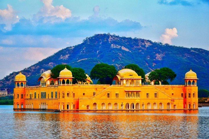 Tour privato di 2 giorni a Jaipur – fortezze, palazzi e siti del patrimonio