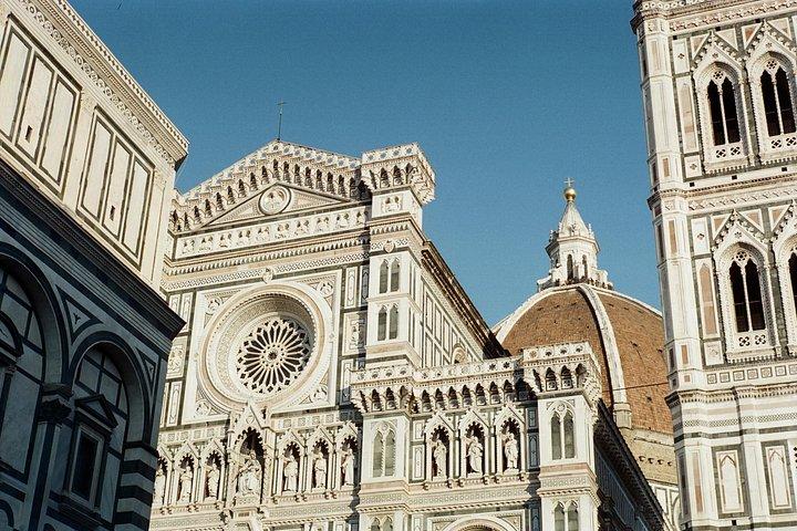 ローマからフィレンツェとピサへの日帰り旅行