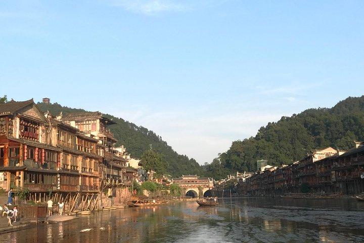 5-dagars Zhangjiajie Mountains & Fenghuang Ancient Town Tour (5-stjärnigt hotell)