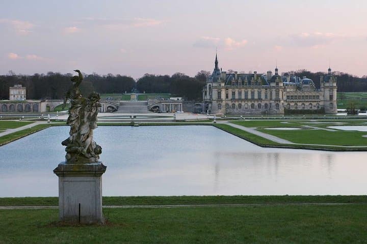 Chantilly Castle - Transportation Private Trip