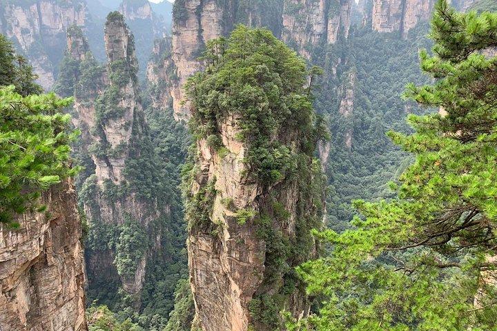 ラウンドウェイ弾道で広州からZhangjiajieへの3日間のプライベートツアー