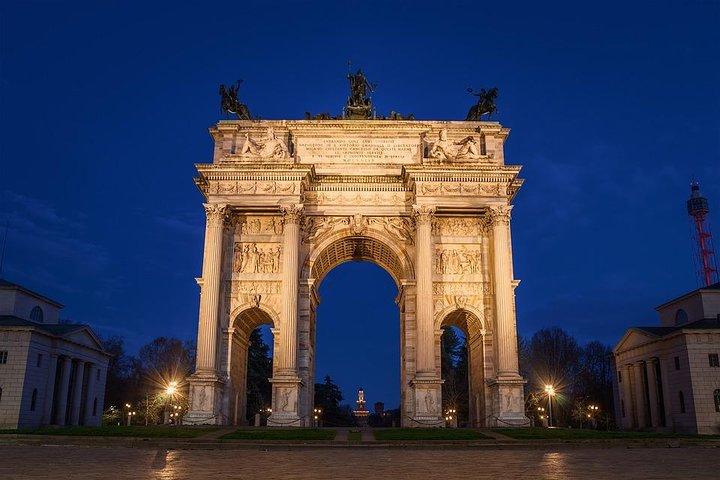 MAILAND PRIVATE WALKING TOUR BY NIGHT: ERSTAUNLICHE MAILAND - 2 h