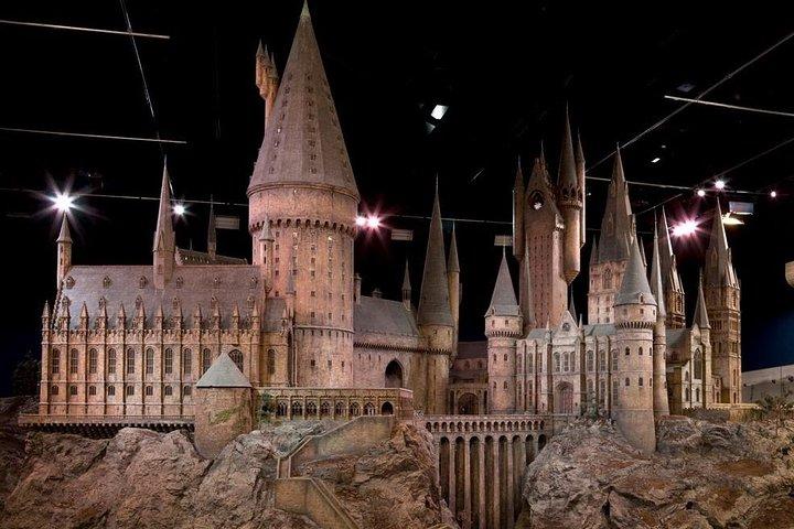 ワーナー ブラザーズ スタジオ ツアー ロンドン - ホテル送迎付きハリー ポッターのメイキング